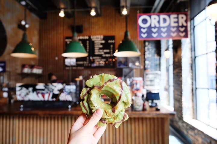Chicago West Loop Donut Walking Tour — Do-Rite, Voodoo & Sawada Coffee photo 6