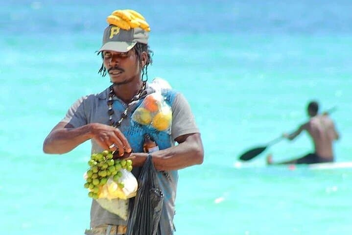 Montego Bay Half-Day Private City Tour with Bamboo Rafting & Doctor's Cave Beach photo 4