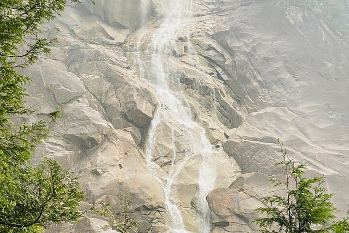 Sea-to-Sky Private Day Tour: Vancouver, Squamish & Shannon Falls photo 4
