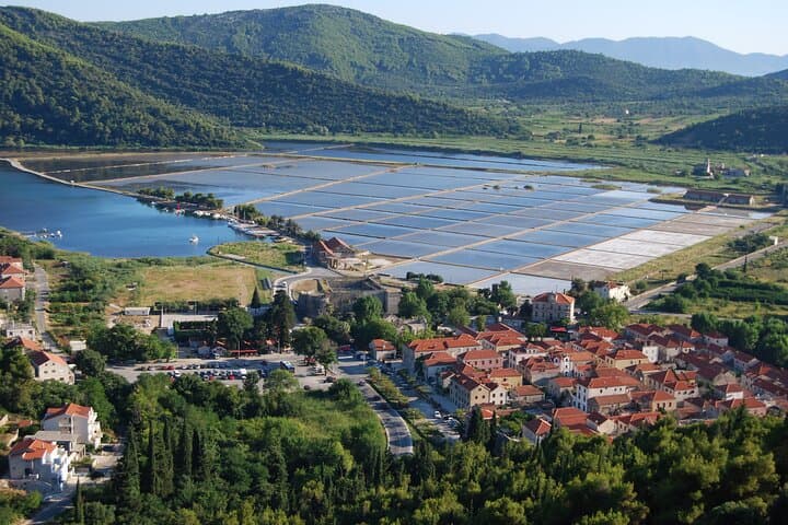 Private Korcula Day Trip from Dubrovnik with Peljesac Wine & Oyster Stops photo 2