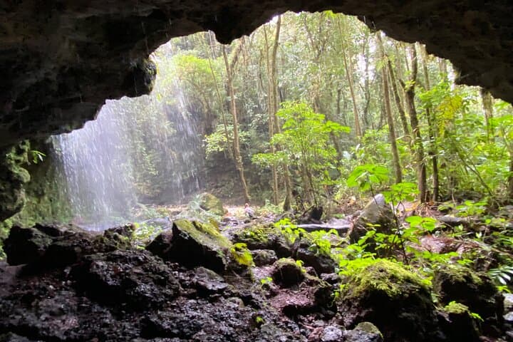 Off-the-Beaten-Path Waterfalls & Caverns Day Trip from San José photo 2