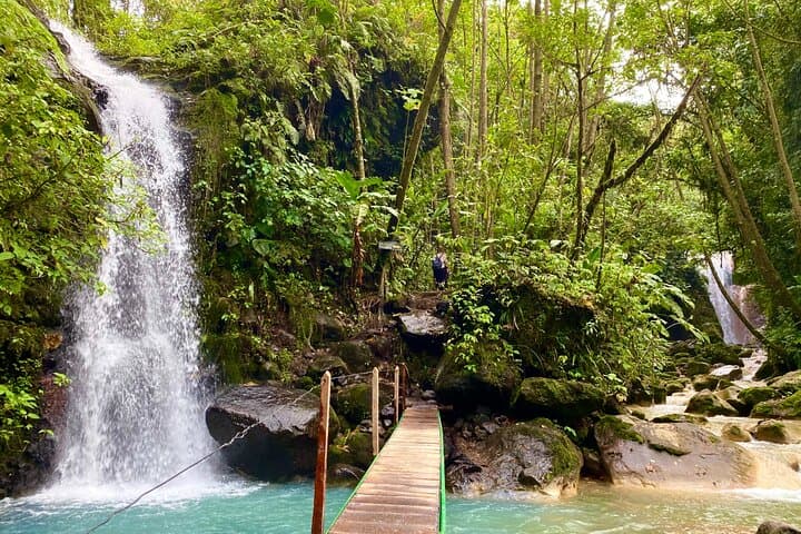 Off-the-Beaten-Path Waterfalls & Caverns Day Trip from San José photo 3