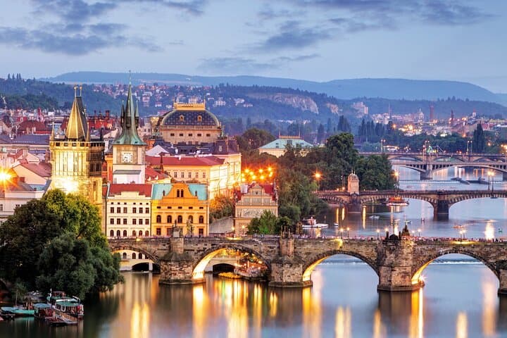 prague-evening-view-walk-charles-bridge-castle-night-tour photo 6