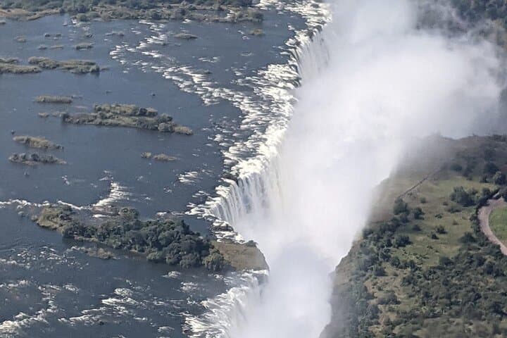 Victoria Falls Guided Tour: Walk Both Zambia & Zimbabwe Perspectives photo 4
