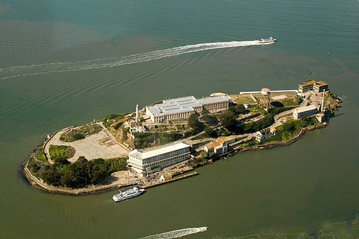 Alcatraz Island & San Francisco Hop-on Hop-off: Ferry, Cellhouse Audio Tour & City Sights