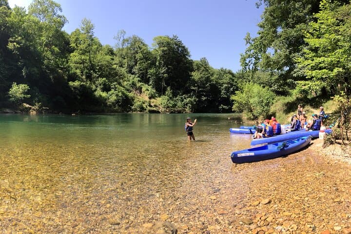 Sella River Kayak Descent: 4-Hour Guided Trip from Arriondas to Llovio