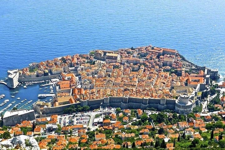 Dubrovnik to Split via Ston: Private Day Tour with Ston Wall & Oysters photo 3