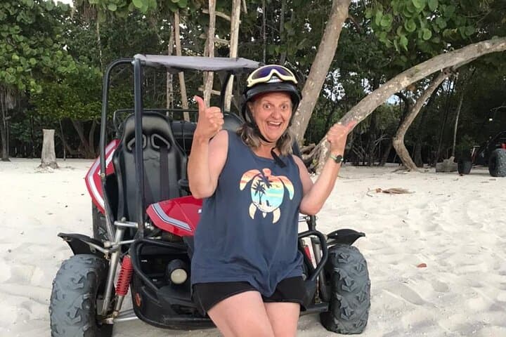 Roatan Sunset Dune Buggy Safari: Sloths, Beaches & Eco Park Adventure