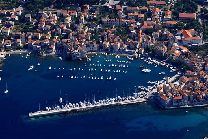 Private Blue Cave Boat Tour from Split to Vis and Hvar photo 5
