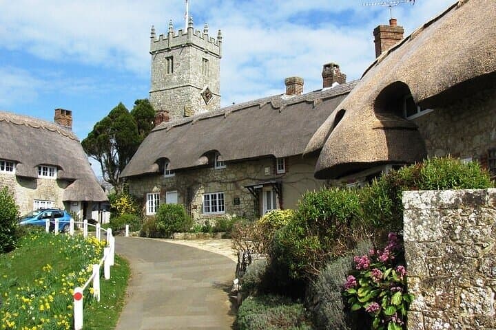 Isle of Wight Day Tour from Portsmouth: Alum Bay, Godshill & The Needles photo 5