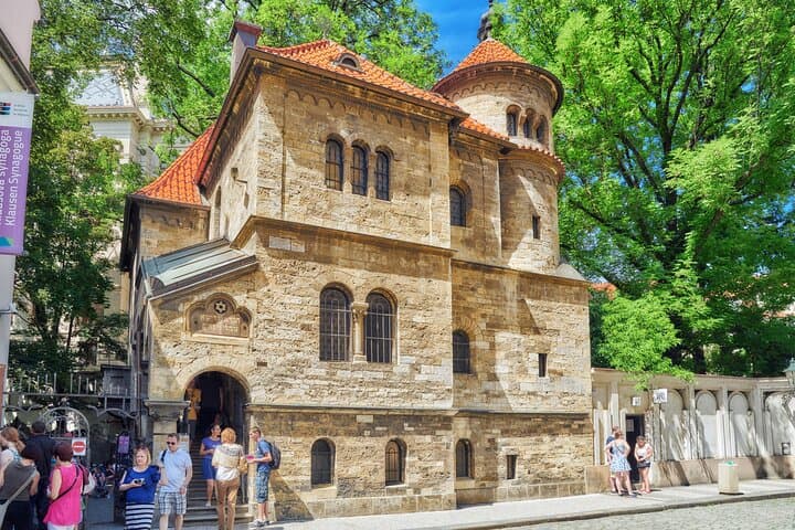 Walking Prague: Jewish Quarter & Old Town 90-Minute Guided Tour photo 2