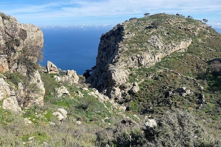 Lastos Mountain Hike: Guided Trail to Karpathos' Pine Forests and Spectacular Views