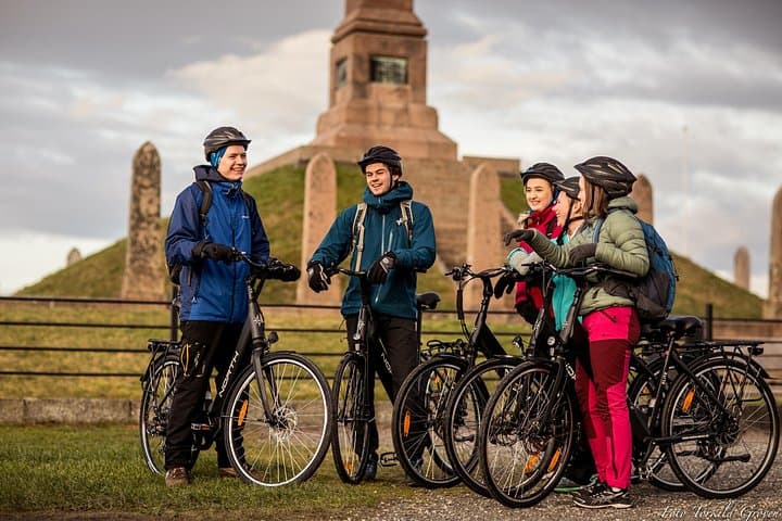Haugesund E‑Bike Coastal Tour: Viking Monuments, Public Art & North Sea Views