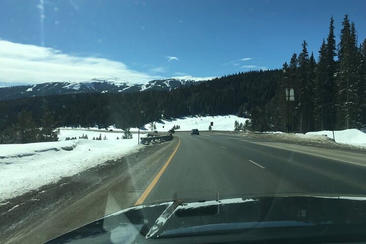 Denver Airport to Vail Transfer: Luxury Winter-Ready Shuttle to Colorado’s High Country photo 3