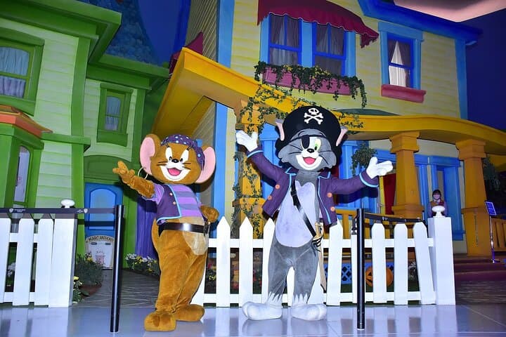 Inside Warner Bros. World Abu Dhabi: A Practical Visitor's Guide photo 2