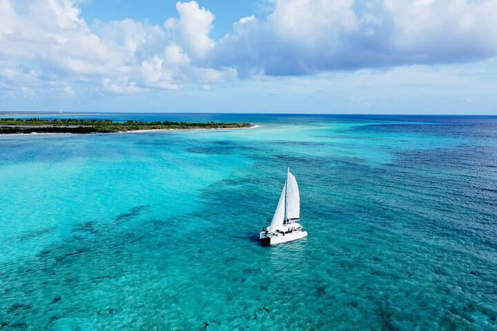 Private Lagoon 39 Catamaran to El Cielo — 5-Hour Cozumel Snorkel & Sandbar Charter photo 1