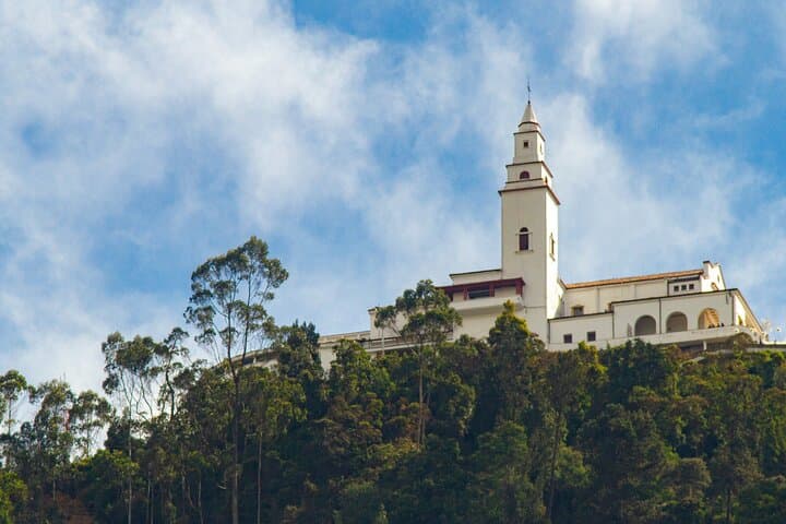 Monserrate Express: Private Skip-the-Line Summit Tour in Bogotá