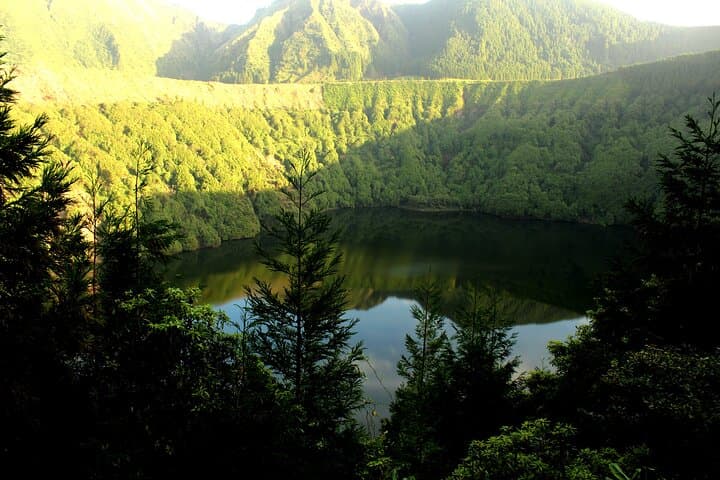 Sete Cidades 4x4 Half-Day: Volcano Ridge, Crater Lakes & King's View photo 3