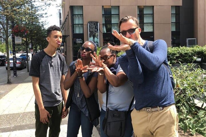 Gainesville Scavenger Hunt: App-Guided Urban Adventure with Live Host