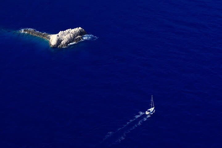 Private Blue Cave Boat Tour from Split to Vis and Hvar photo 2