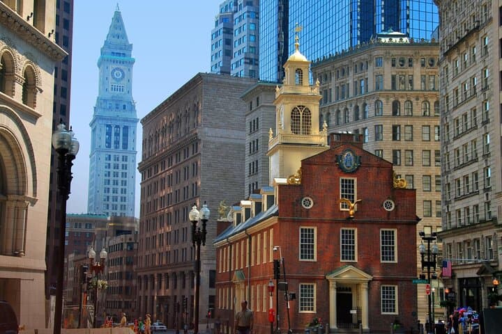 Boston Arrival Private Transfer: Luxury SUV from BOS to Downtown photo 6