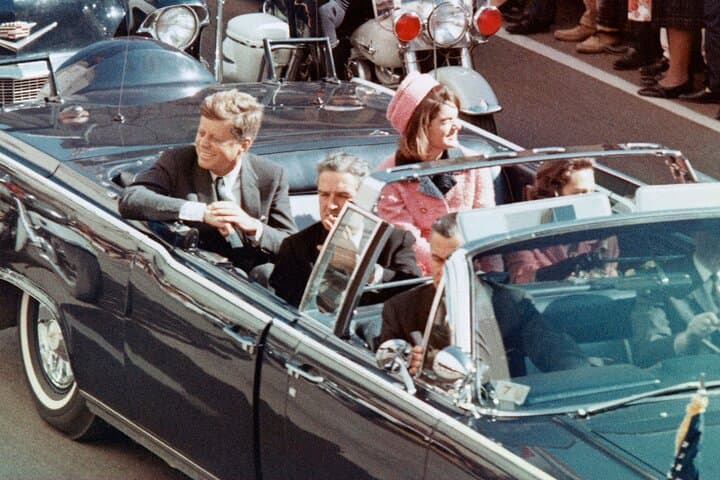 Dealey Plaza in an Hour: JFK Assassination Walking Tour Highlights photo 6
