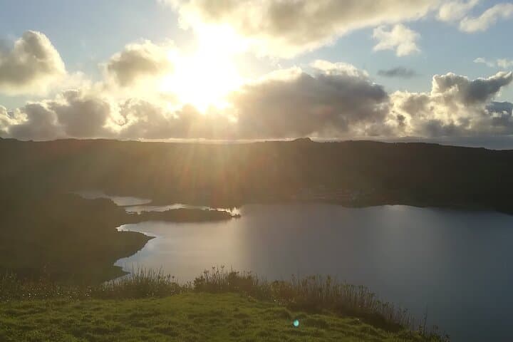 Sete Cidades 4x4 Half-Day: Volcano Ridge, Crater Lakes & King's View photo 6