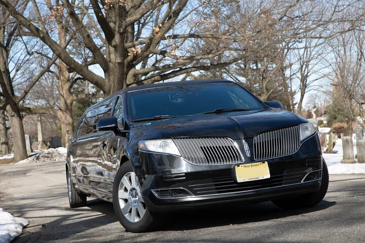 luxury-nyc-airport-arrival-limo-transfer-lga-jfk-ewr photo 4