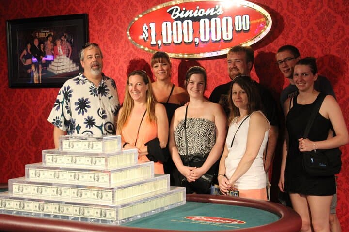 Las Vegas Strip Walking Tour with Champagne, Photos & VIP Club Entry photo 2
