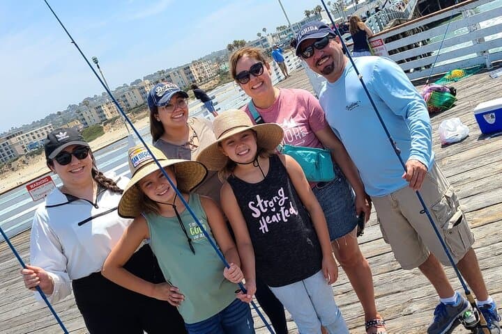 San Diego Pier Fishing: 2-Hour Crystal Pier Shore Experience photo 3