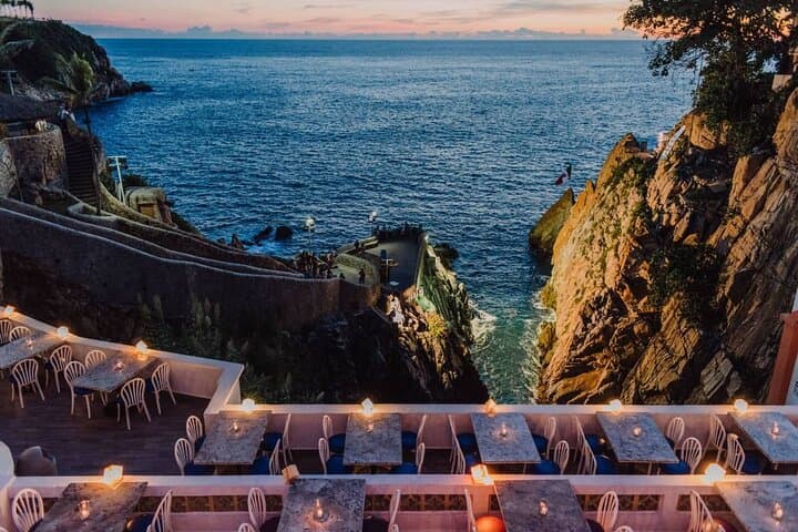Acapulco Sunset Dinner with La Quebrada Cliff Divers photo 6