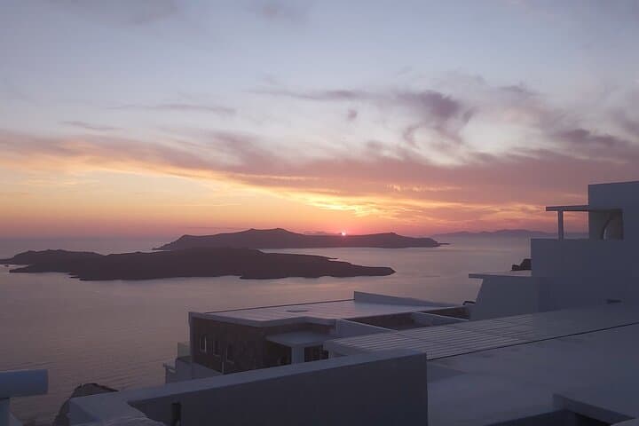 Santorini Sunset Private Tour: Oia, Skaros & Caldera Views photo 5