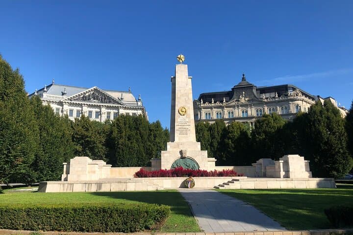 Budapest Self-Guided Scavenger Hunt: 3-Hour Walk from Parliament to Chain Bridge photo 2