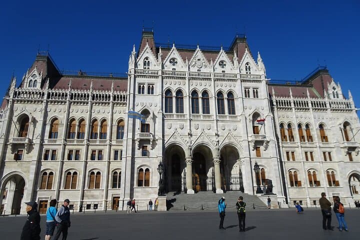 Budapest Self-Guided Scavenger Hunt: 3-Hour Walk from Parliament to Chain Bridge photo 6