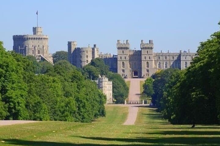 Windsor Castle and Hampton Court Palace: Private Self-Guided Day Trip from London photo 6