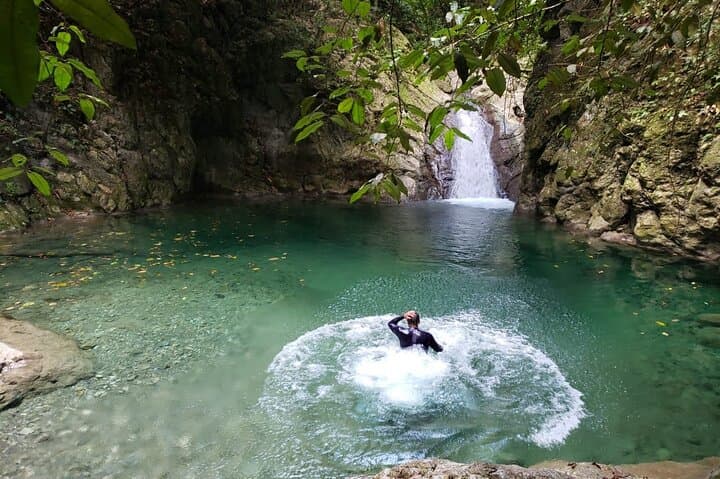 Hike El Tabernáculo: River Trek to the Thundering Waterfall Near Santo Domingo photo 3