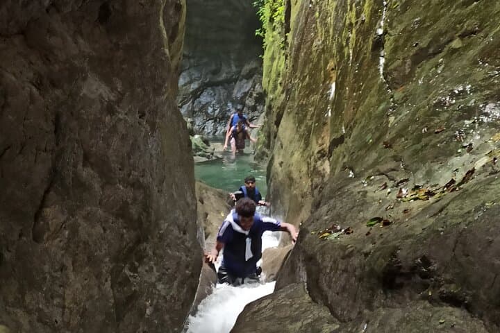 Hike El Tabernáculo: River Trek to the Thundering Waterfall Near Santo Domingo photo 4