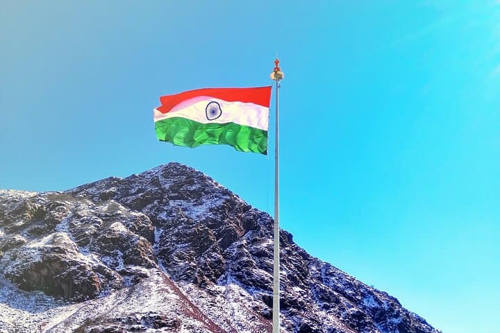 5-Day Private Gangtok and Darjeeling Tour: Himalayan Lakes, Tea Gardens & Tiger Hill Sunrise photo 3