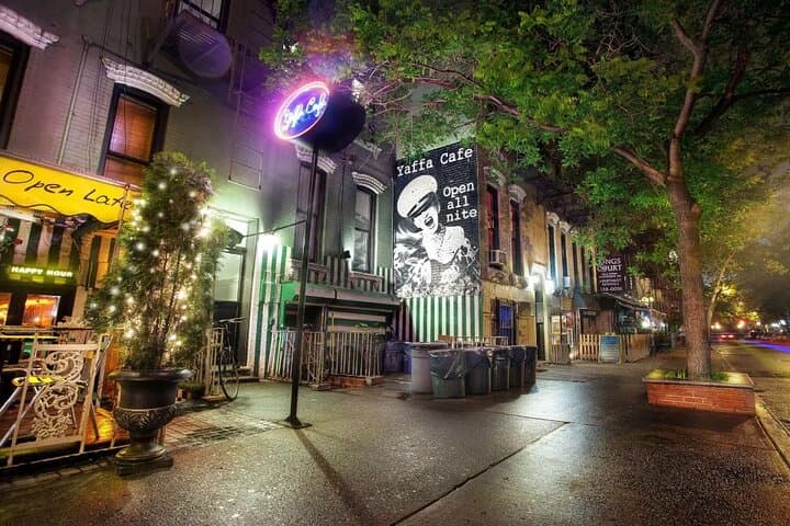 Greenwich Village Nightlife Walking Tour: Historic Bars, Clubs & Theatres in NYC