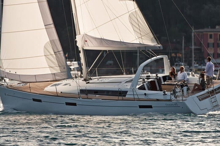 Halifax Harbour Signature Sailing: 90-Minute Hands-On Yacht Experience photo 2