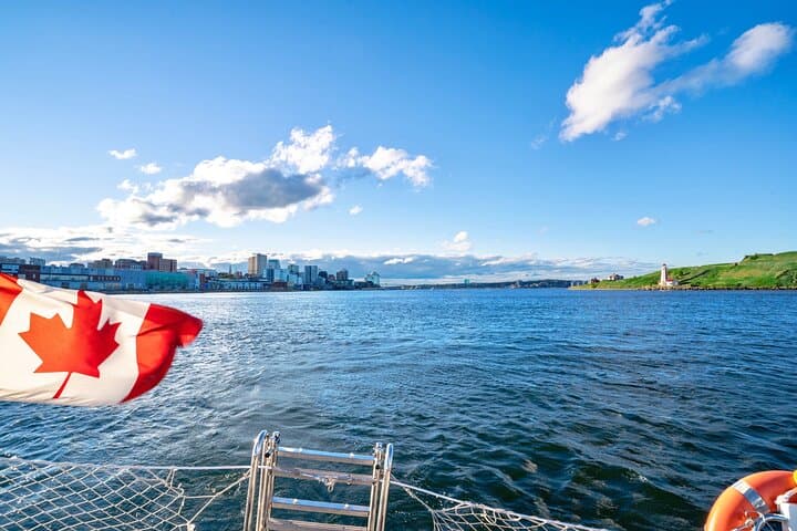 Halifax Harbour Signature Sailing: 90-Minute Hands-On Yacht Experience photo 6