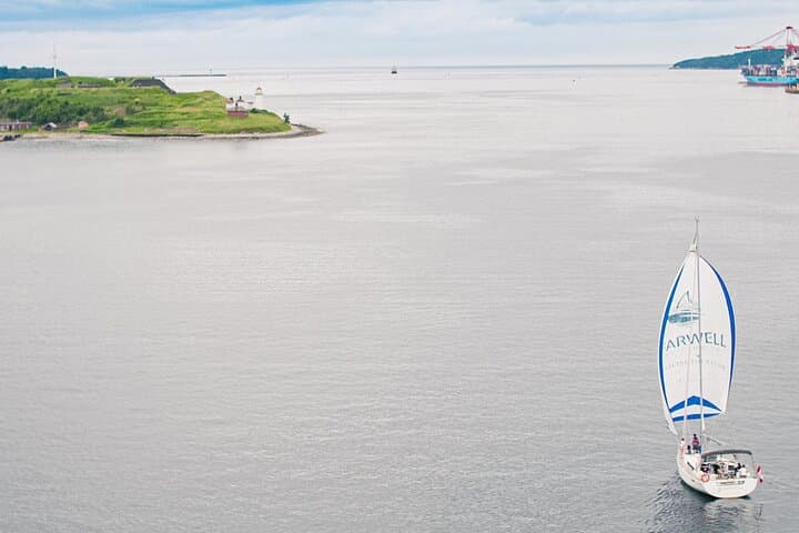 Halifax Harbour Signature Sailing: 90-Minute Hands-On Yacht Experience photo 3
