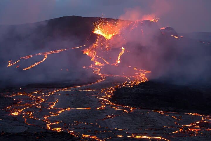 Geldingadalur Volcano Hike from Reykjavik — Full-Day Fagradalsfjall Adventure photo 5