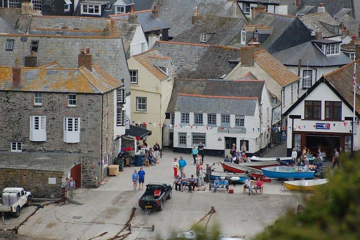 Port Isaac Doc Martin & Fisherman's Friends Walking Tour – Half-Day Private Experience photo 3