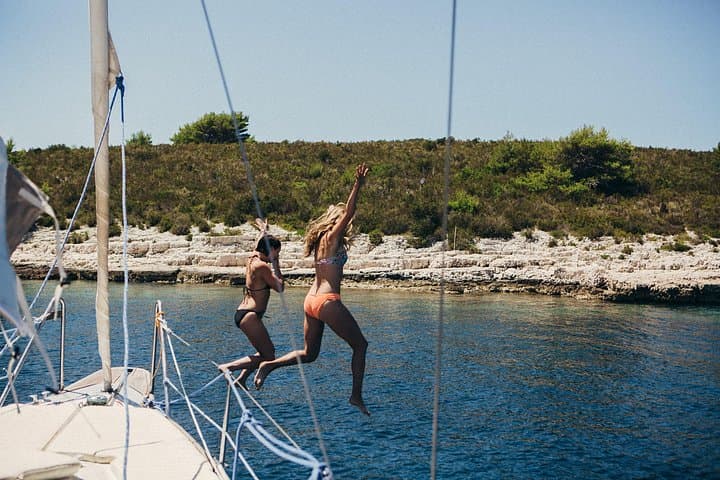 Discover the Enchanting Pakleni Islands: Sailing and Snorkeling Adventure photo 2