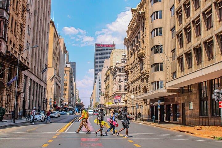 Skate Johannesburg: 3-Hour City Skate Tour & Beginner Lesson in Maboneng