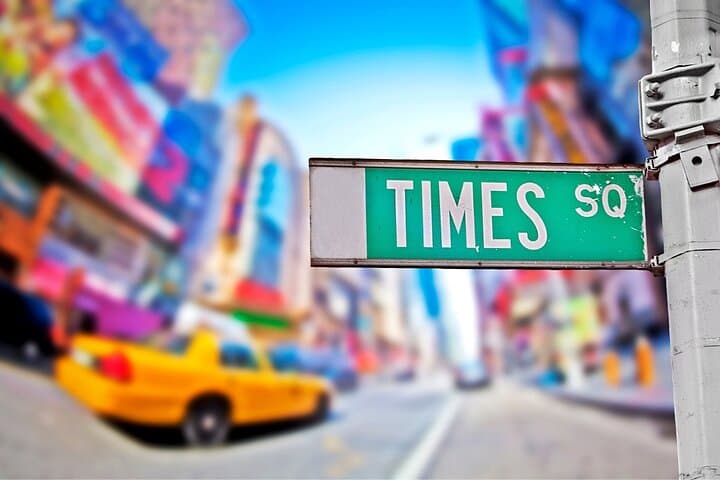 Secrets of 42nd Street: Private Midtown Manhattan Walking Tour photo 2
