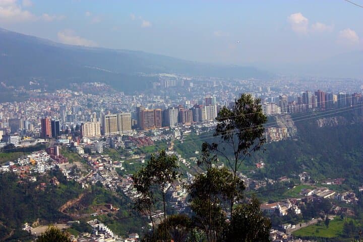 Soar Above Quito: Tandem Paragliding from Lumbisí photo 4
