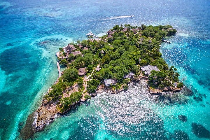 Day Trip to the Rosario Islands: Snorkel, Sun, and Bioluminescent Plankton from Cartagena