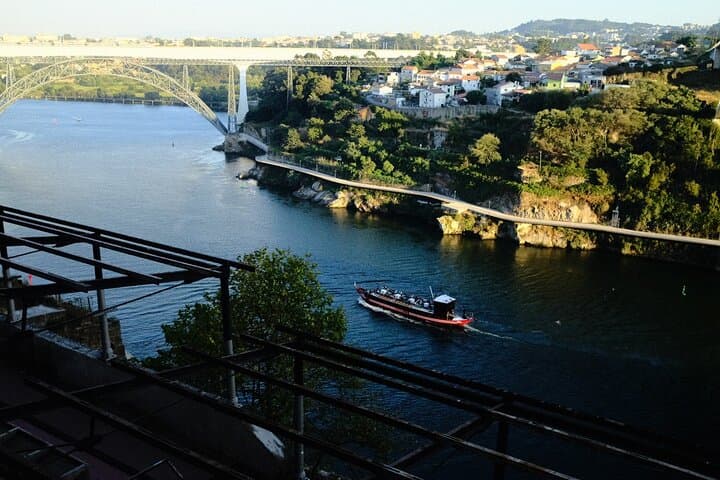 Porto Off the Map: Private Expat-Led Walking Tour of Hidden Viewpoints photo 2